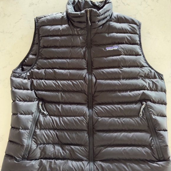 Patagonia Men's Down Sweater Vest Medium Black - Picture 1 of 3